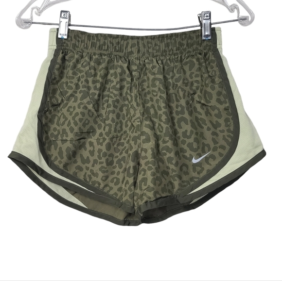 Nike Dri Fit Green Animal Print Shorts XS - Picture 1 of 6